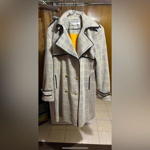 Peter Nygård Trench Coat - size 8 - Mustard tartan